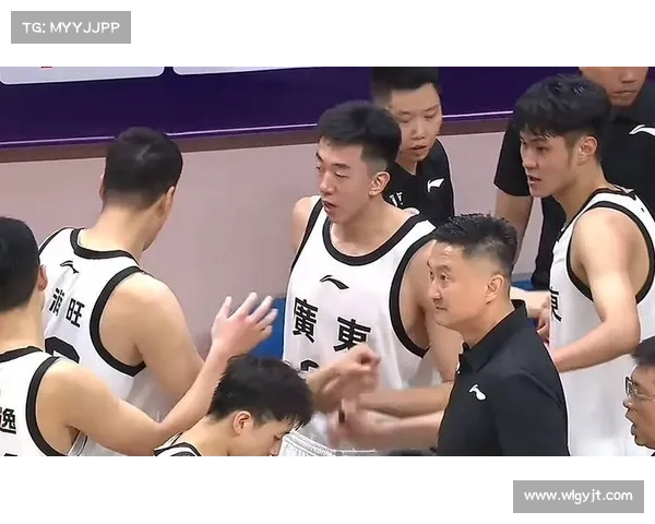 大鱼来袭！CBA内线巨星或引多队争夺广东队或成最大赢家